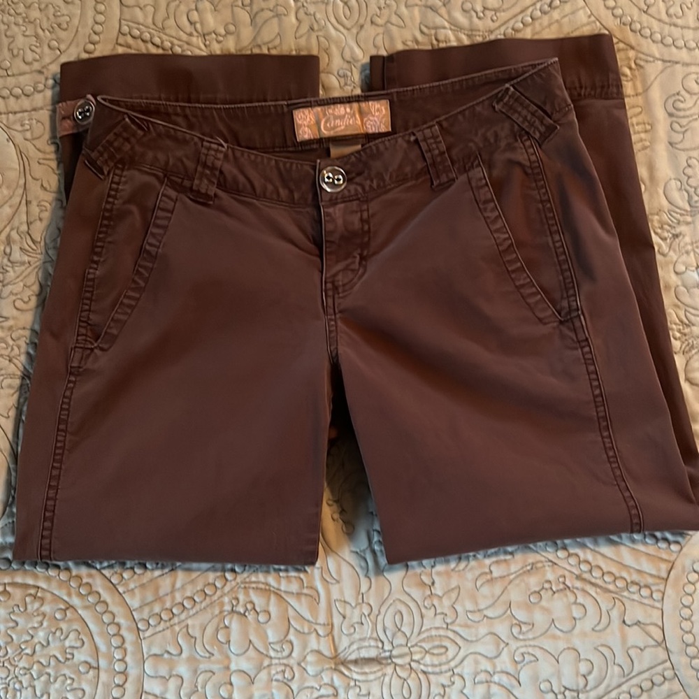 Candie’s brown capris - Picture 6 of 6